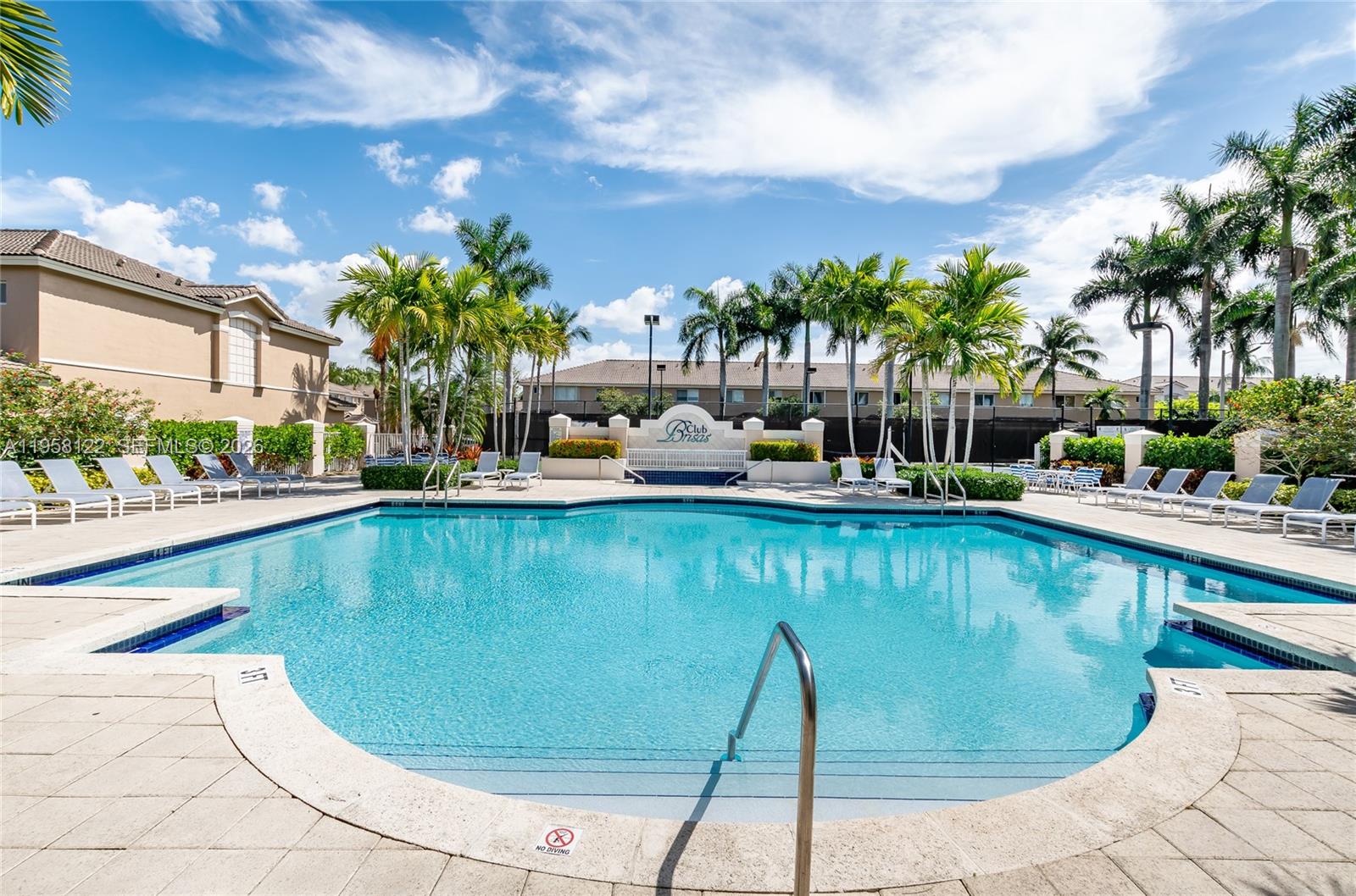 LAS BRISAS AT DORAL CONDO - Residential