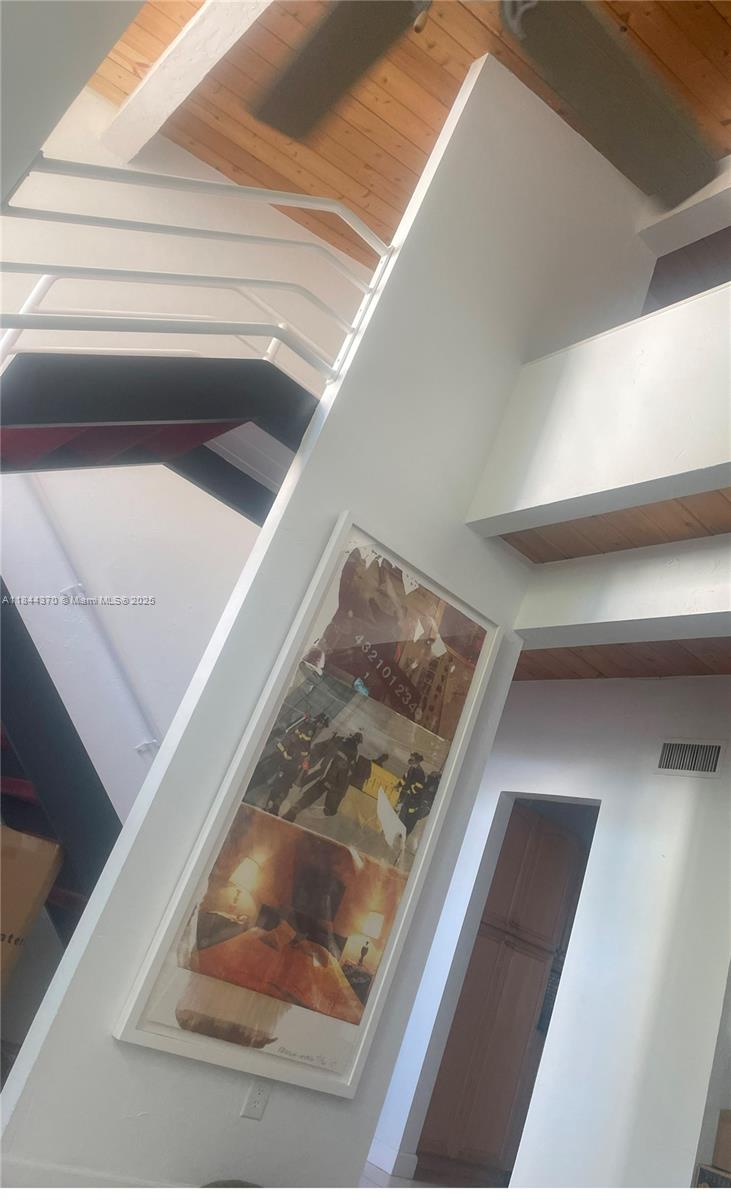 SUNSET PARK LAKE VILLAS S - Residential