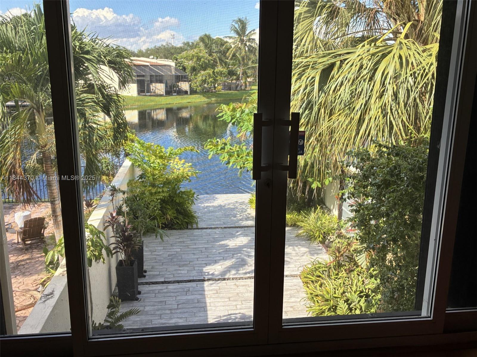 SUNSET PARK LAKE VILLAS S - Residential