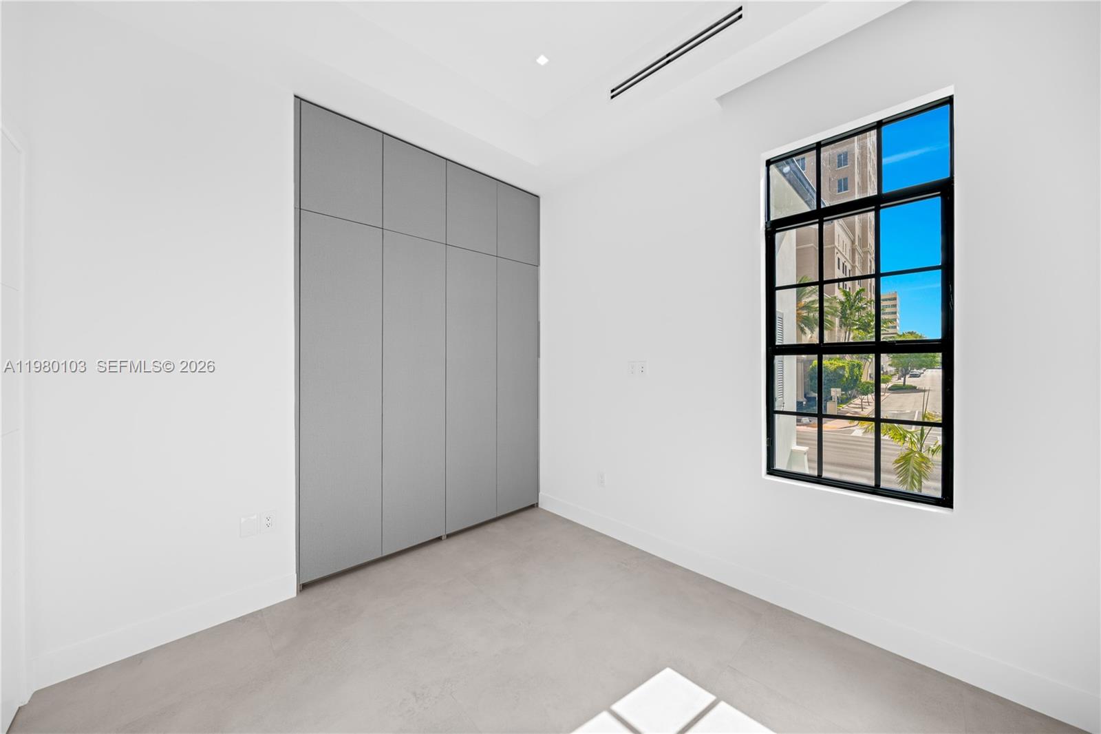 CORAL GABLES BILTMORE SEC - Residential
