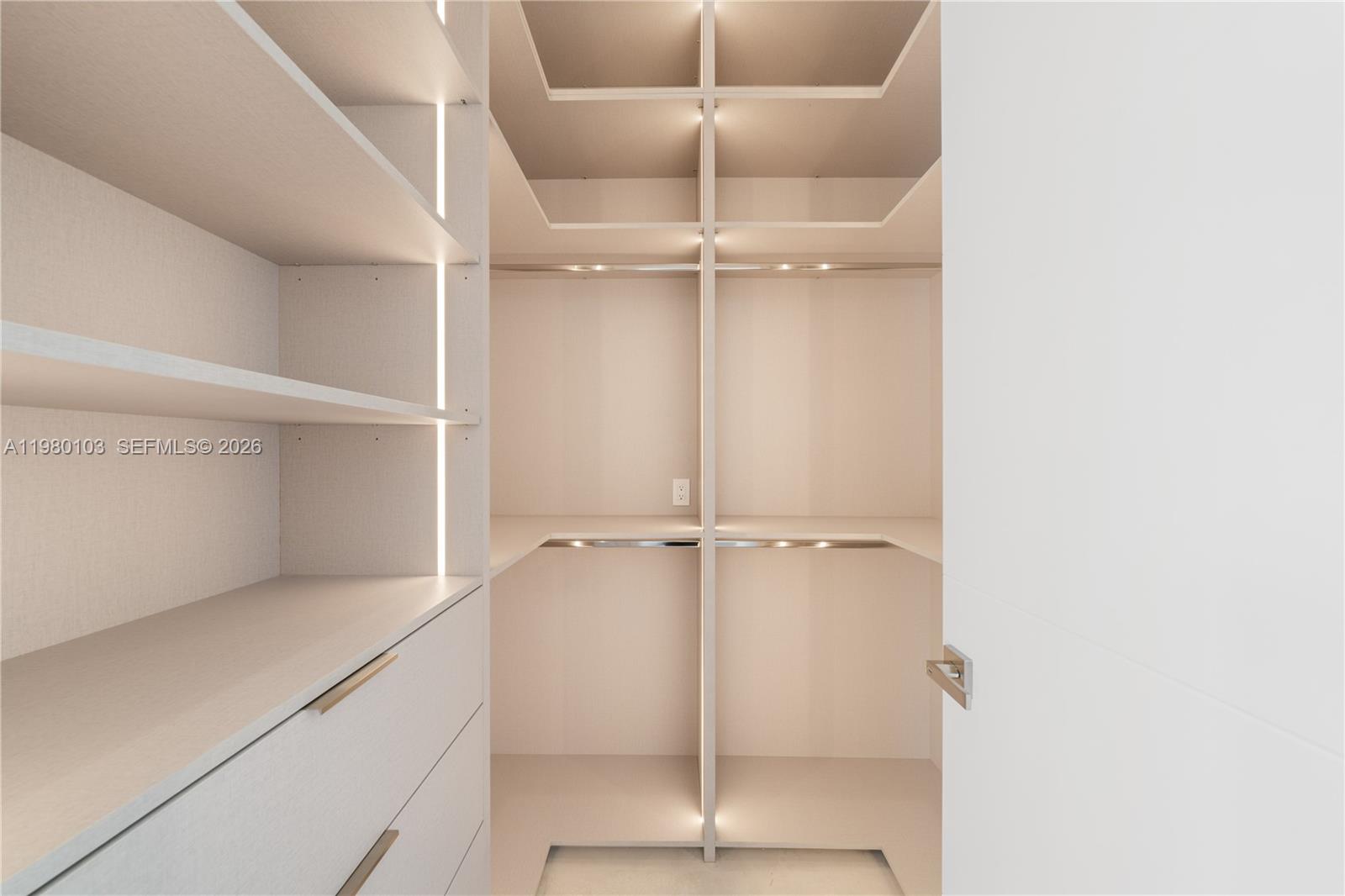 CORAL GABLES BILTMORE SEC - Residential