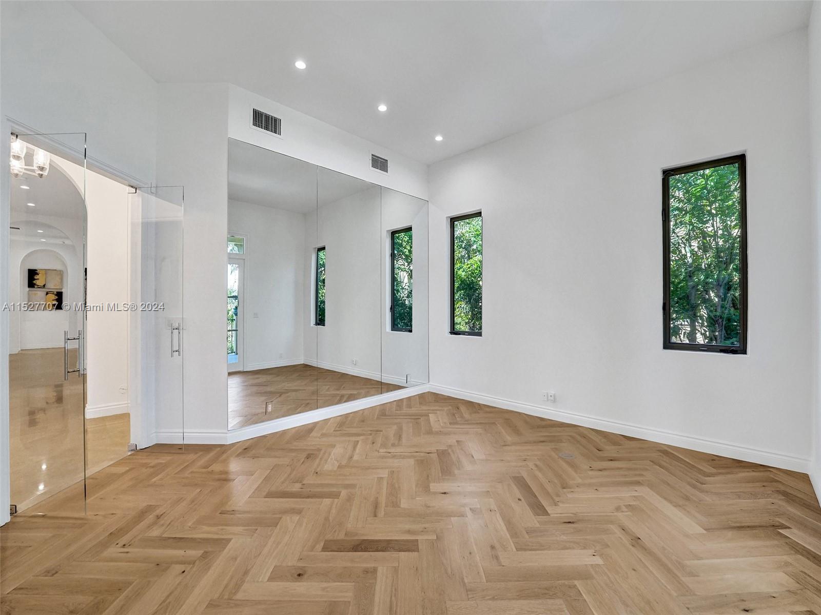 Villa Flora Williams Islan - Residential