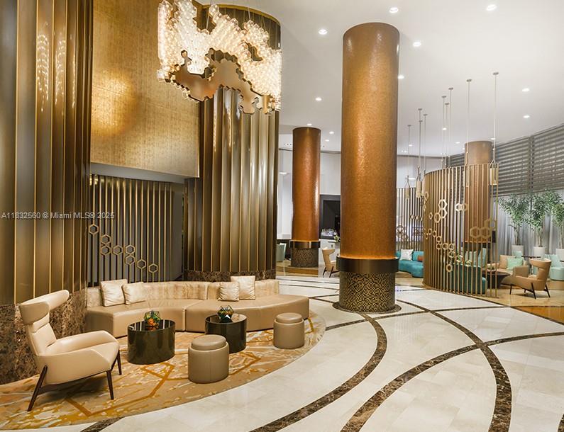 TRUMP INTERNATIONAL SONES - Residential