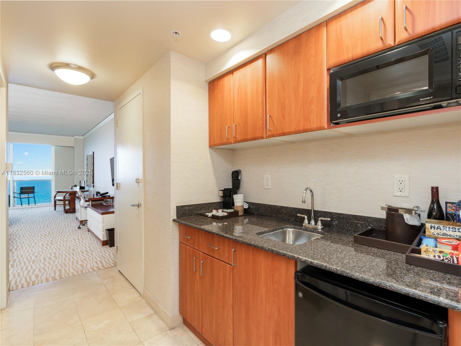 18001 Collins Ave 1107