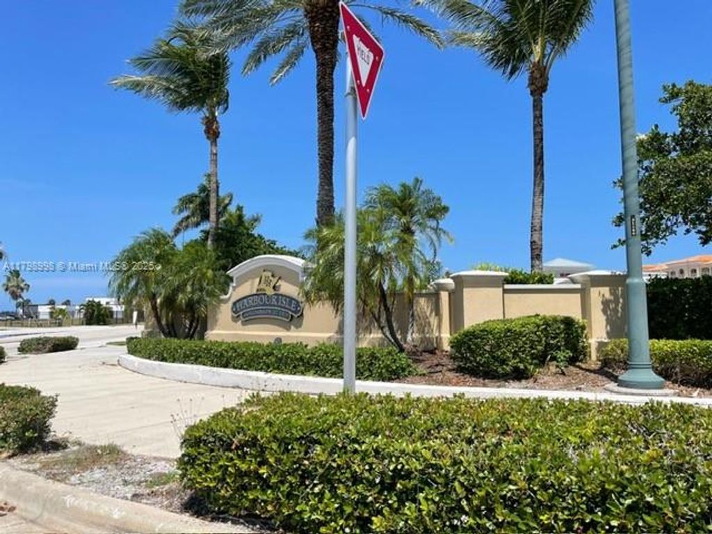 Photo of 19 W Harbour Isle Dr W #103, Fort Pierce, FL 34949 (MLS # A11798998)