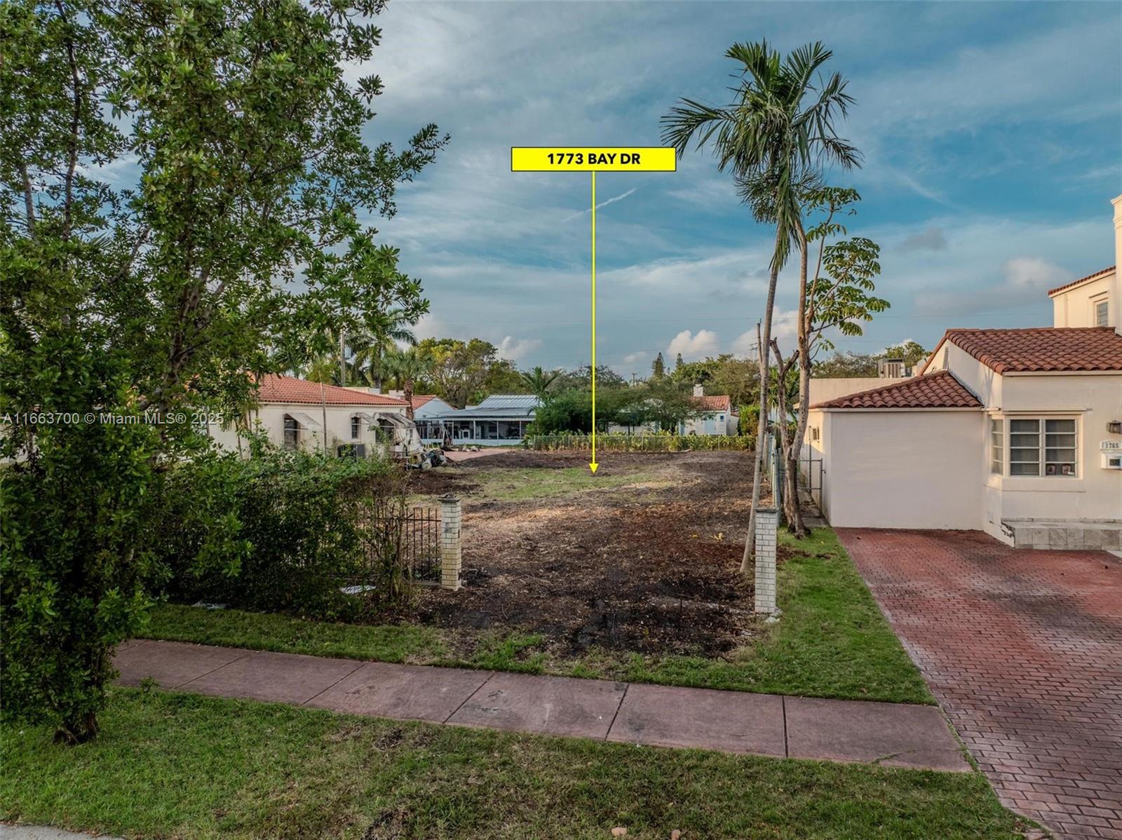 ISLE OF NORMANDY MIAMI VI - Residential