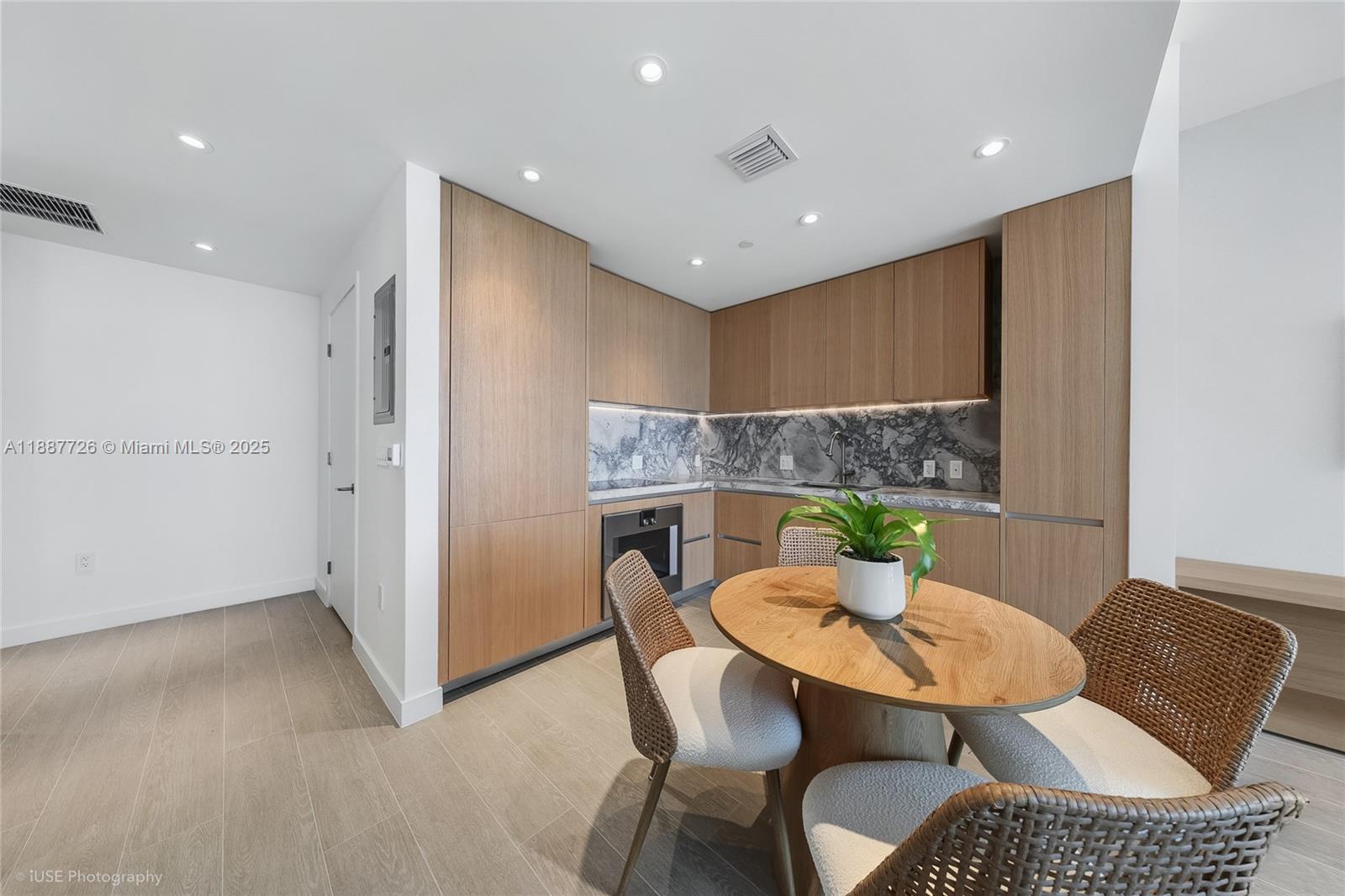PARK RESIDENCES CONDO - Residential Lease