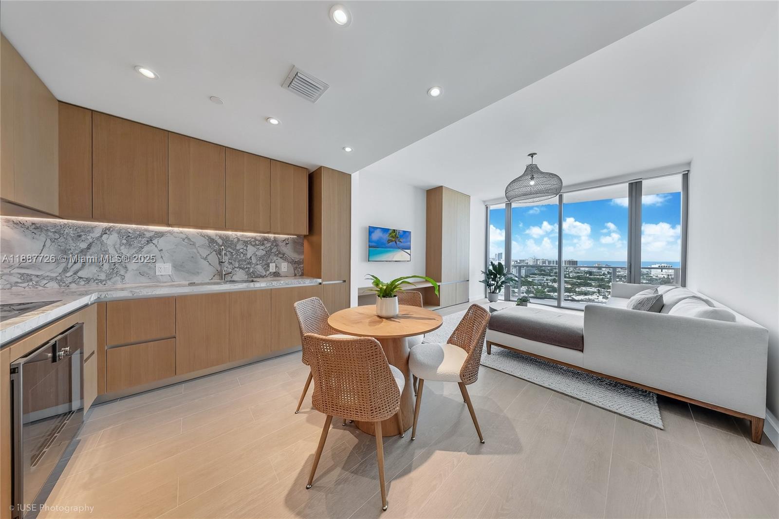 PARK RESIDENCES CONDO - Residential Lease