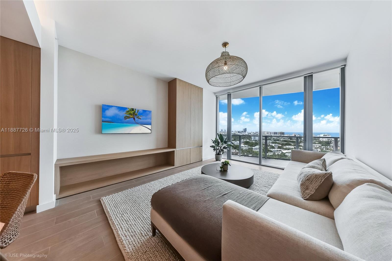 PARK RESIDENCES CONDO - Residential Lease