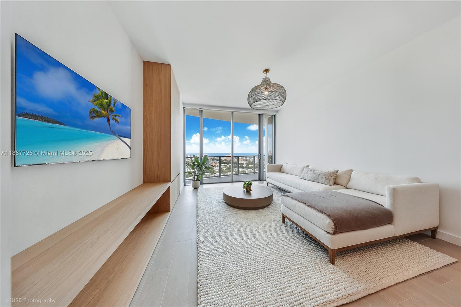 PARK RESIDENCES CONDO - Residential Lease