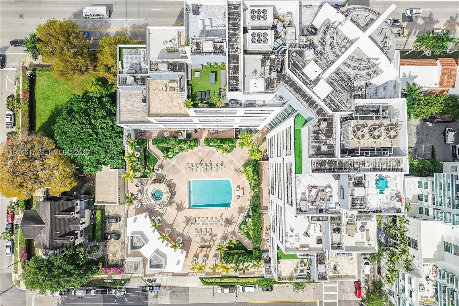 CITY 24 CONDO - Residential