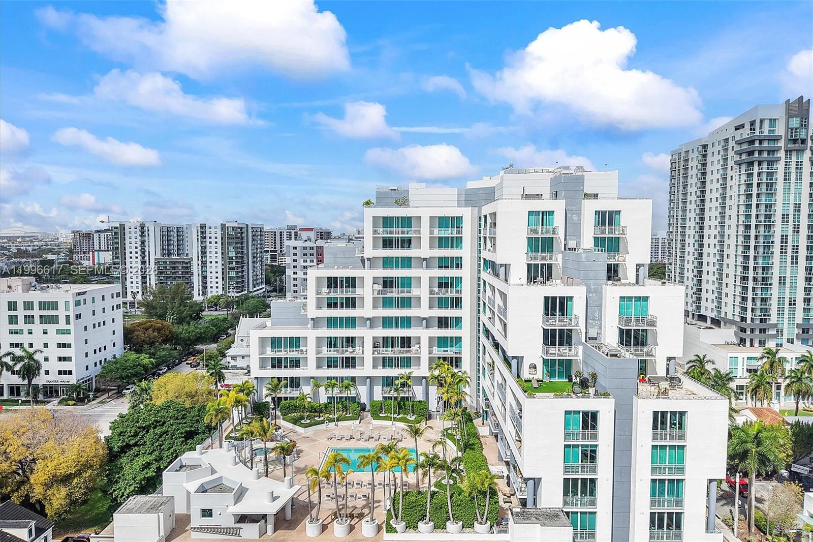 CITY 24 CONDO - Residential