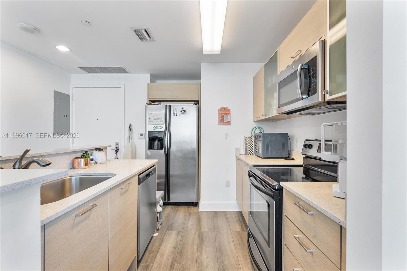 CITY 24 CONDO - Residential