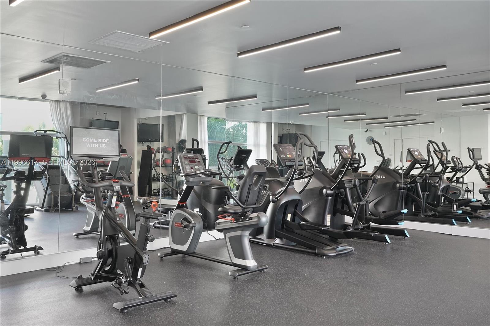 CITY 24 CONDO - Residential