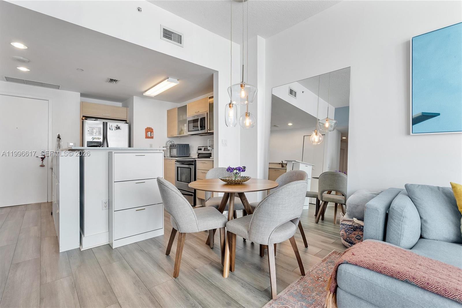 CITY 24 CONDO - Residential