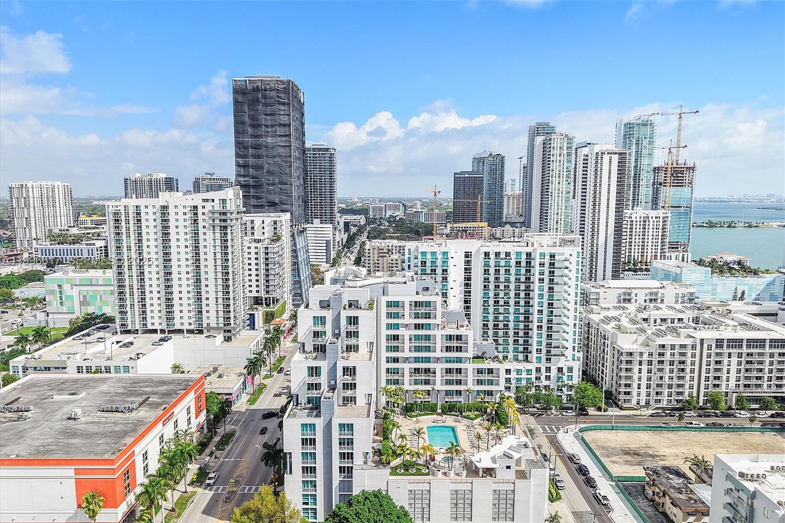 CITY 24 CONDO - Residential