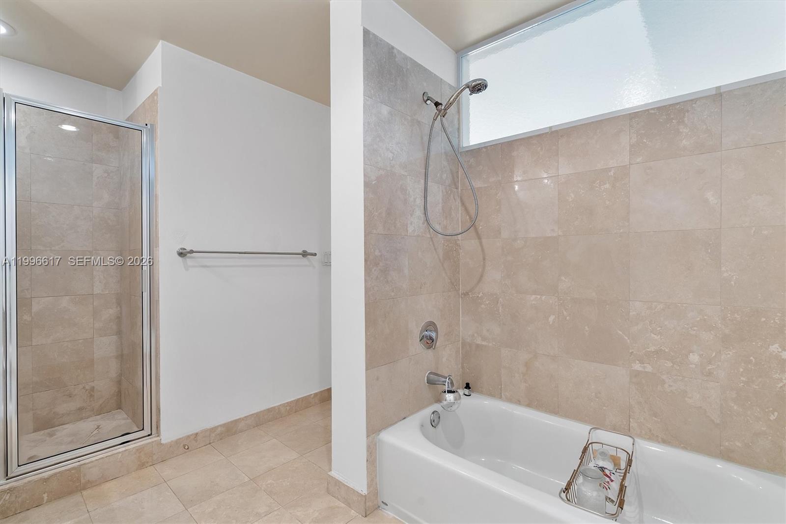 CITY 24 CONDO - Residential