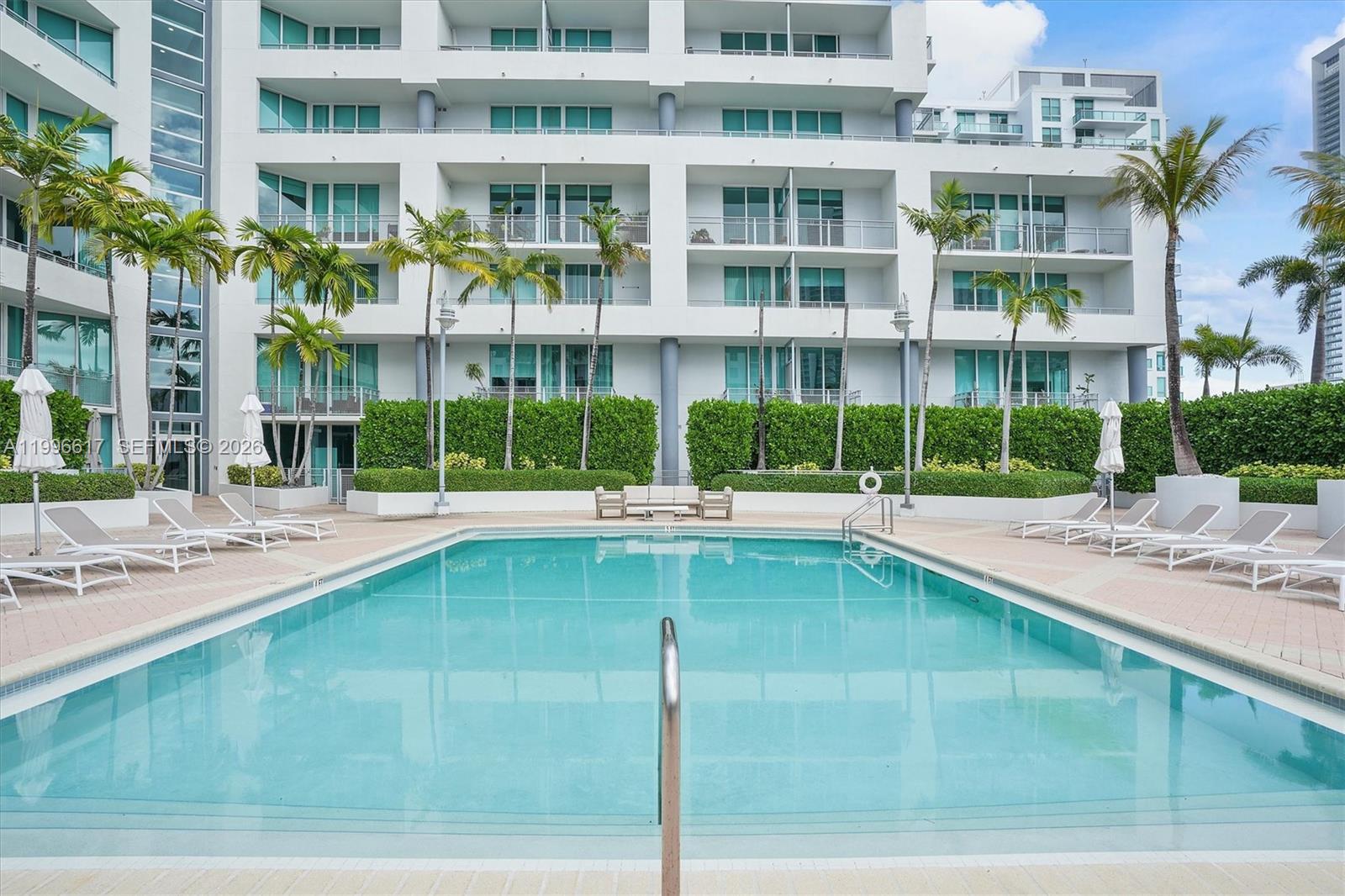 CITY 24 CONDO - Residential