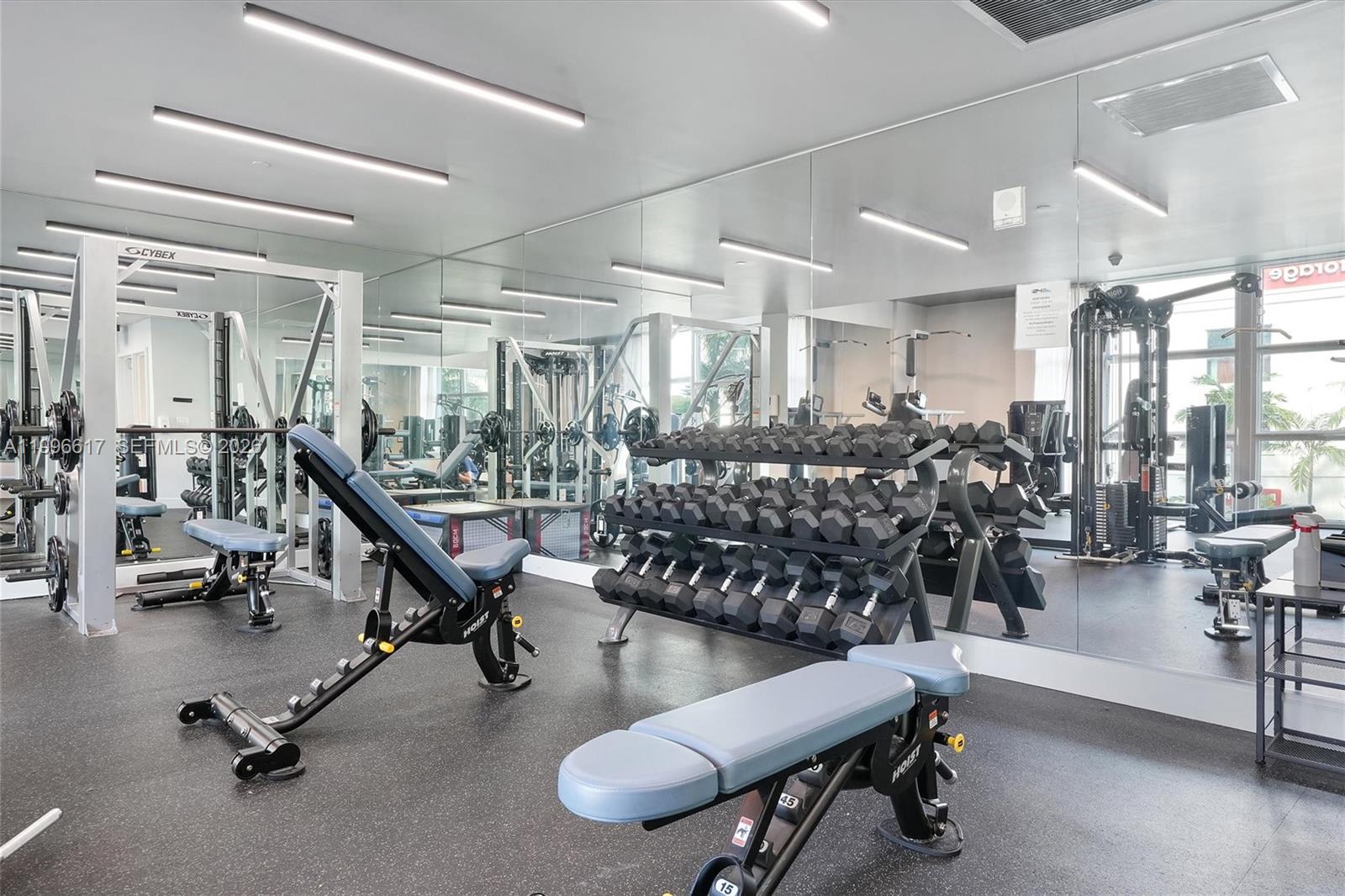 CITY 24 CONDO - Residential