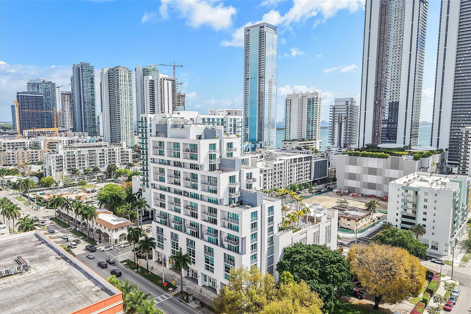 CITY 24 CONDO - Residential