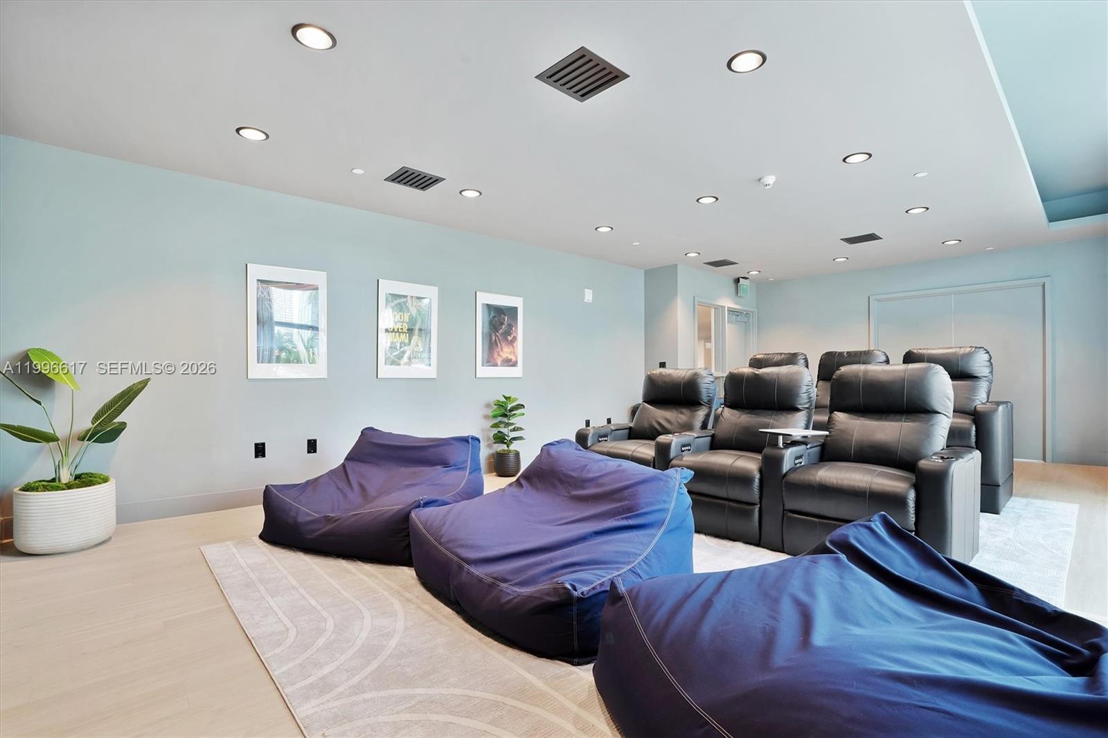 CITY 24 CONDO - Residential