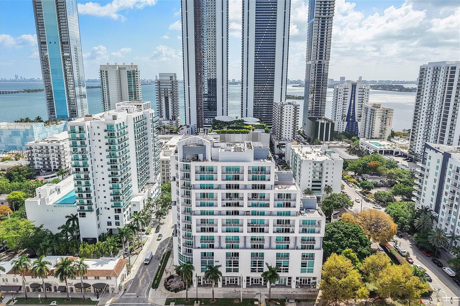 CITY 24 CONDO - Residential