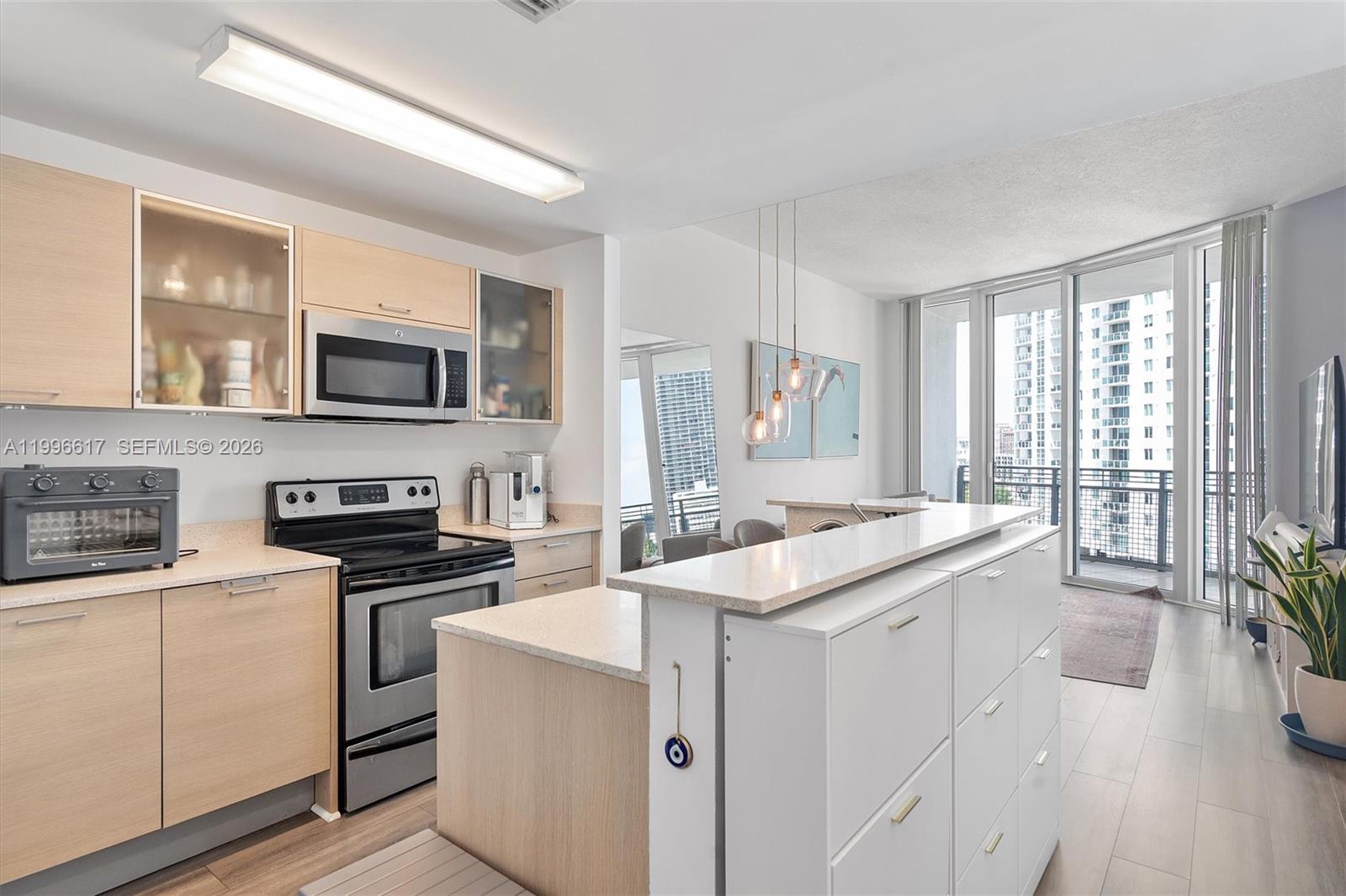 CITY 24 CONDO - Residential