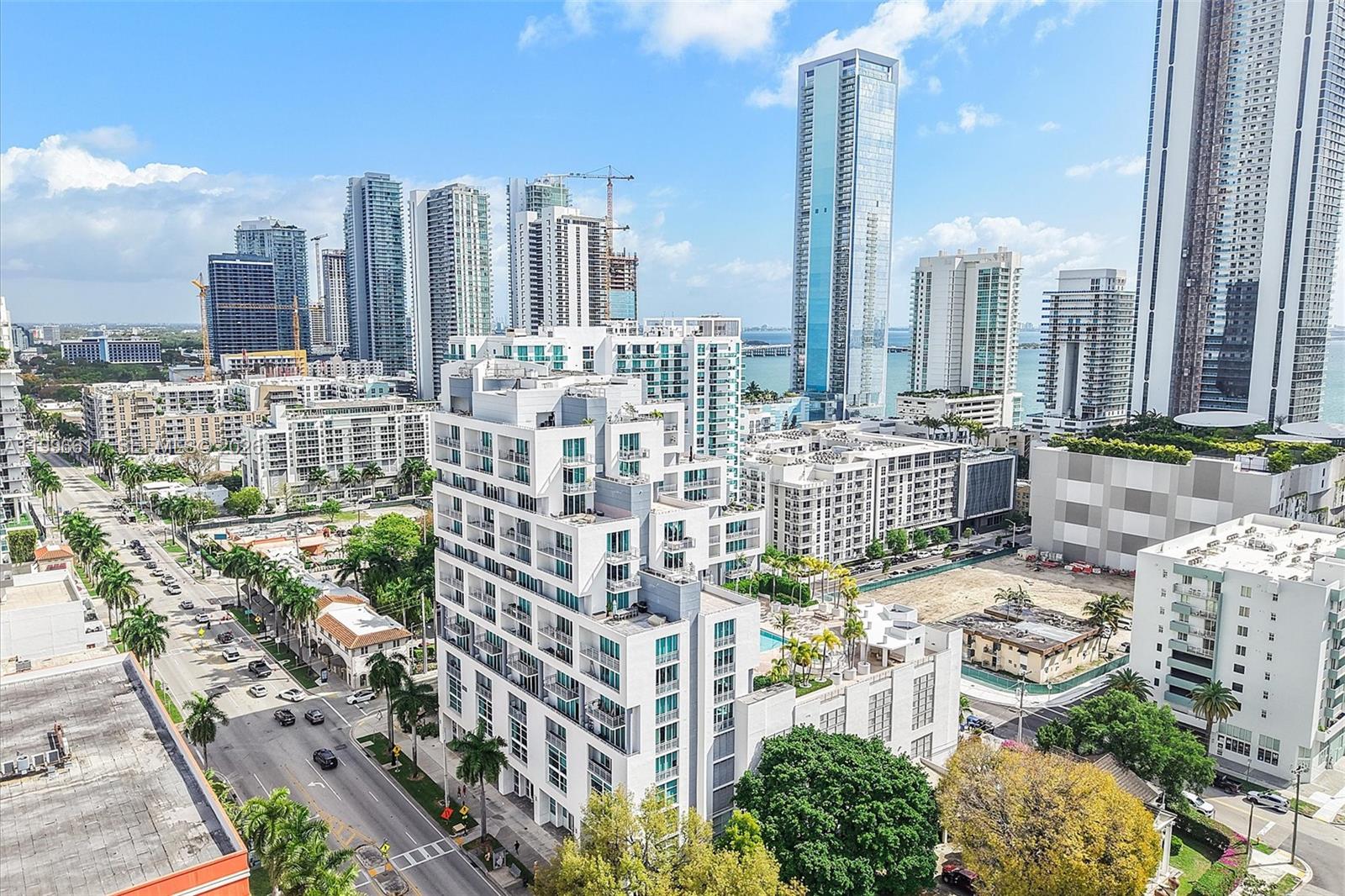 CITY 24 CONDO - Residential