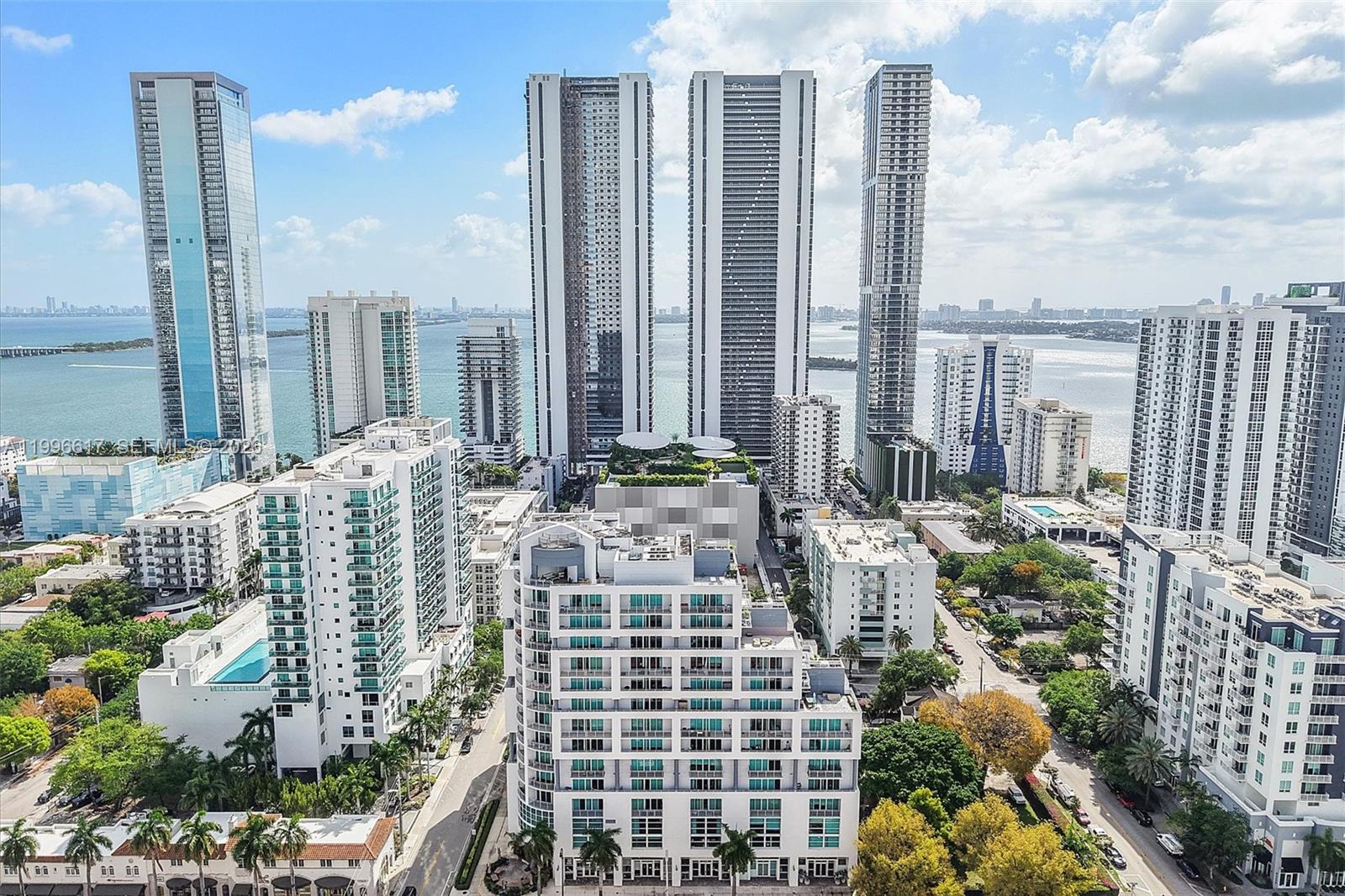 CITY 24 CONDO - Residential