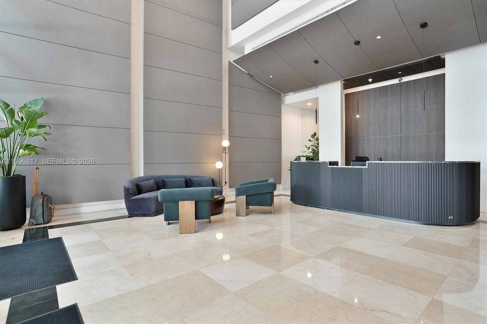 CITY 24 CONDO - Residential