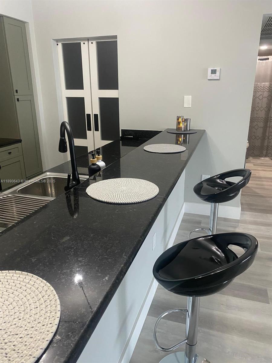 ISLAND POINTE CONDO - Residential Lease