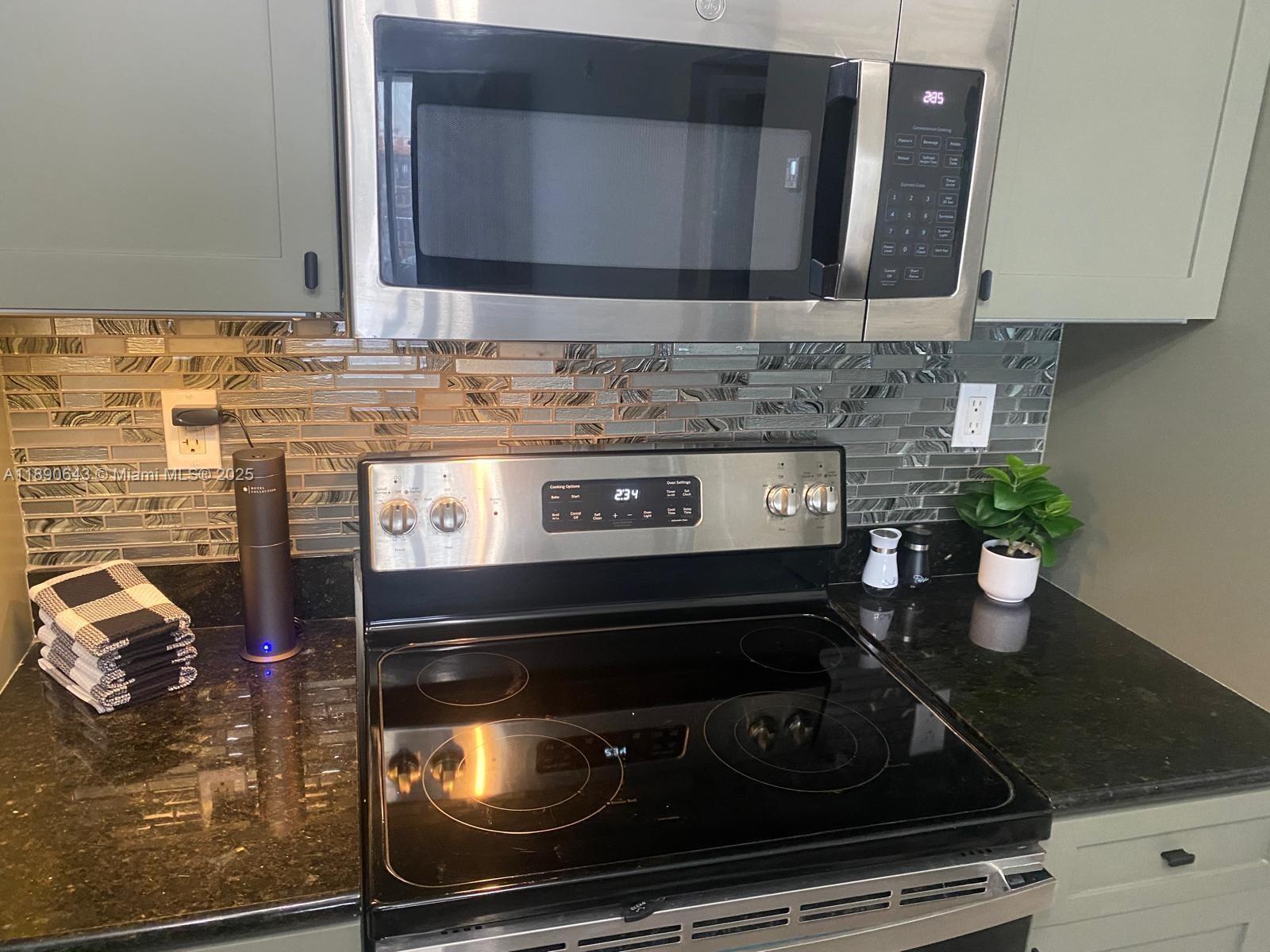 ISLAND POINTE CONDO - Residential Lease
