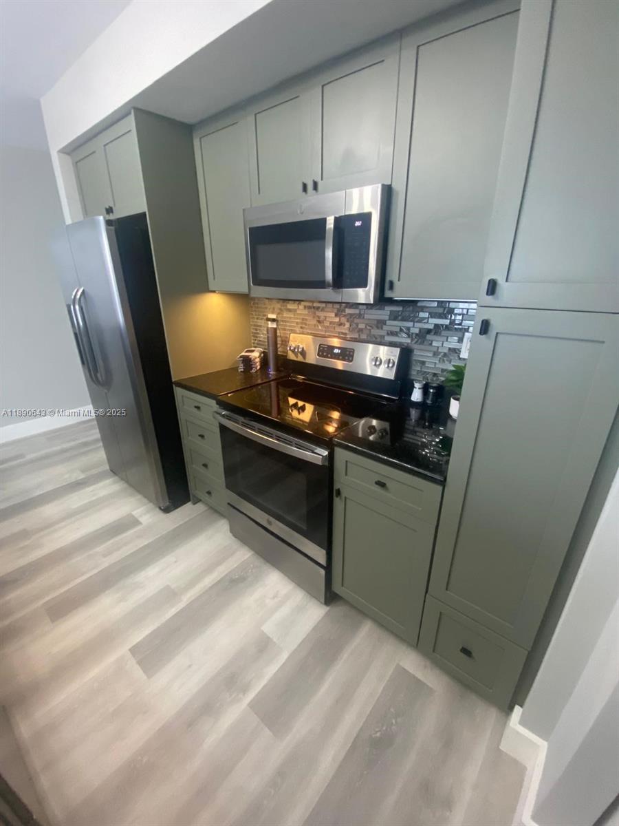 ISLAND POINTE CONDO - Residential Lease