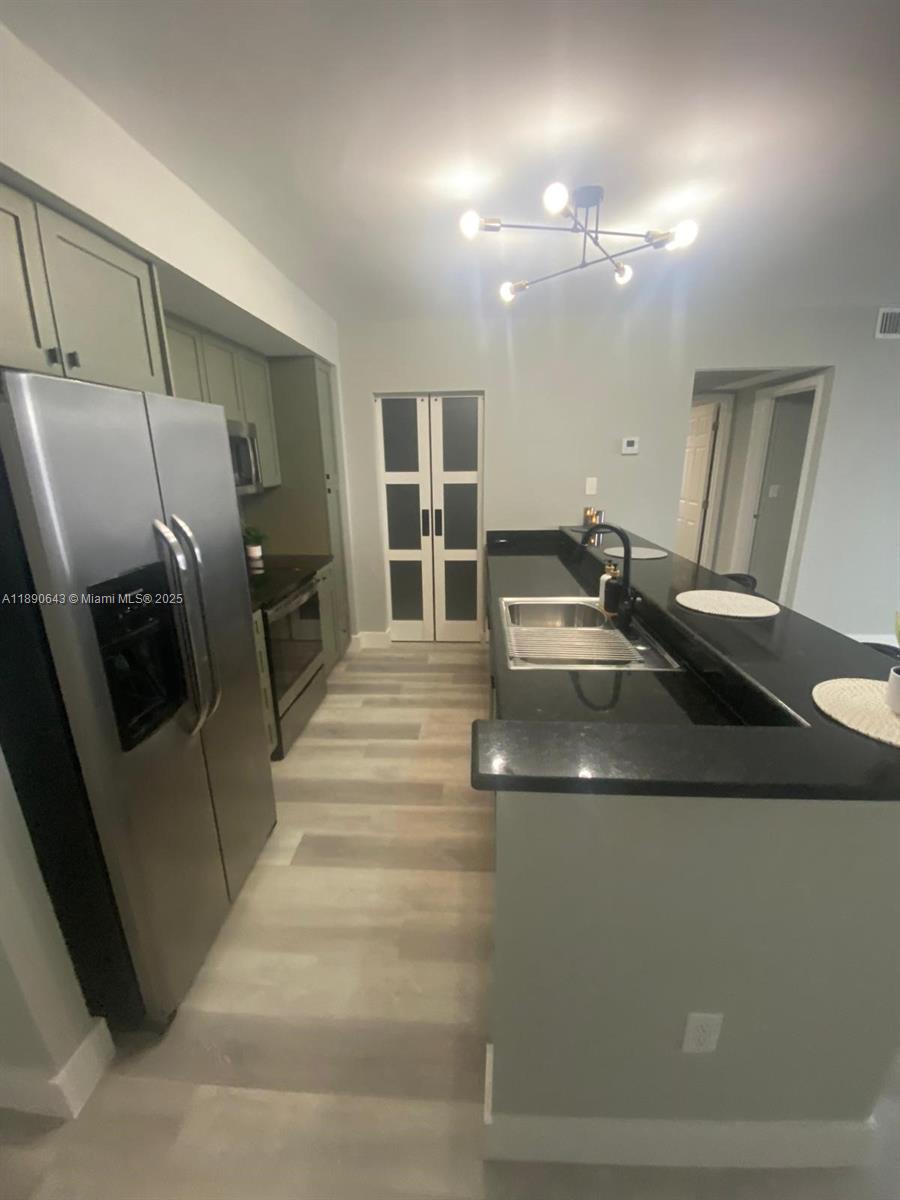 ISLAND POINTE CONDO - Residential Lease