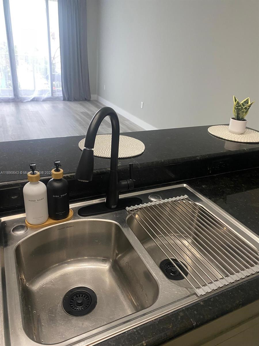 ISLAND POINTE CONDO - Residential Lease