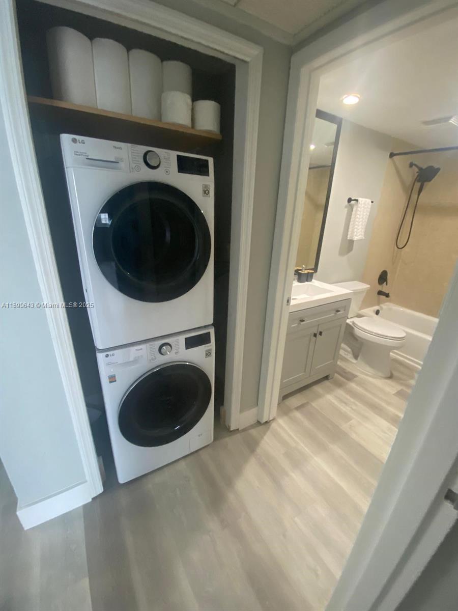 ISLAND POINTE CONDO - Residential Lease