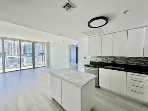 92 SW 3rd St 1503 Miami FL 33130