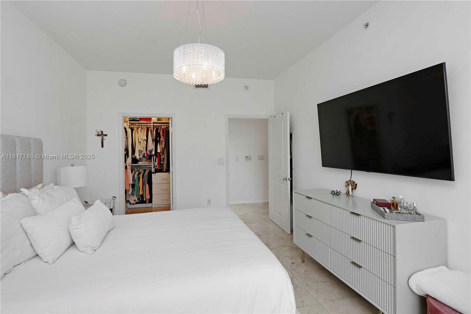 TEN ARAGON CONDO - Residential
