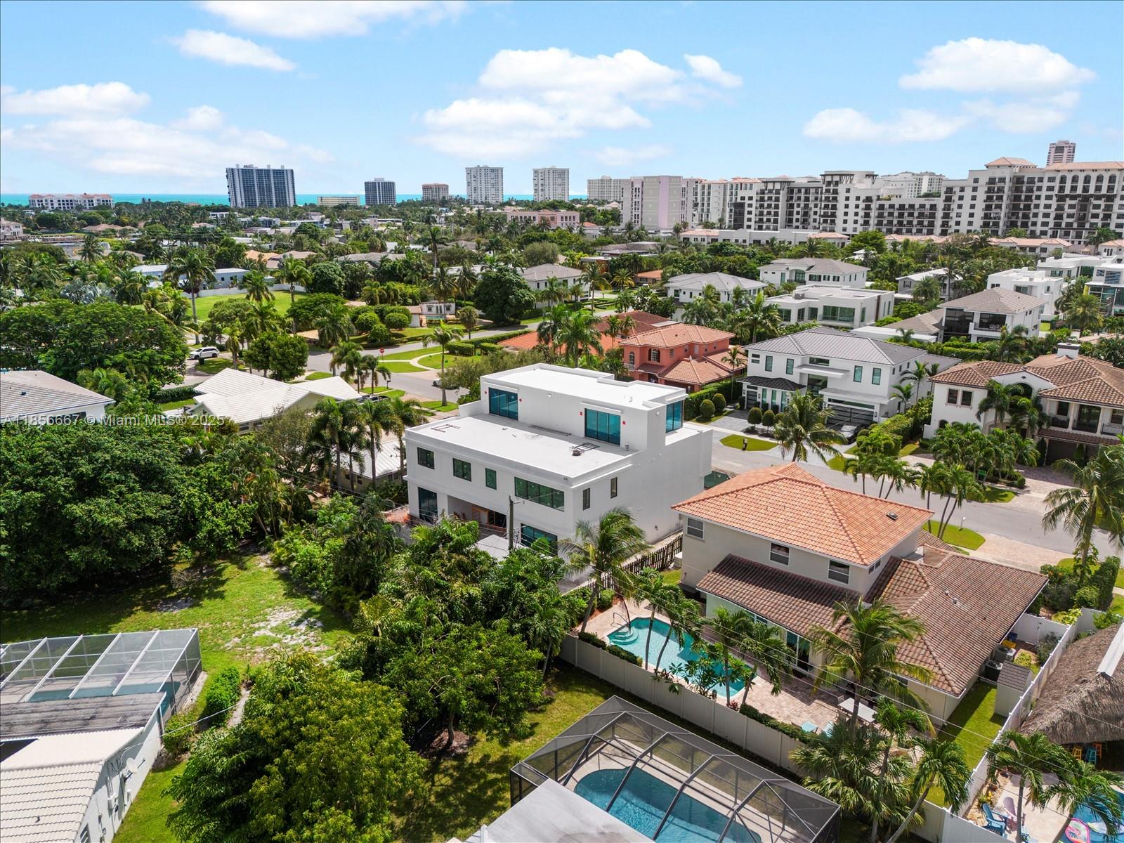 KINGS COURT REPLAT - Residential