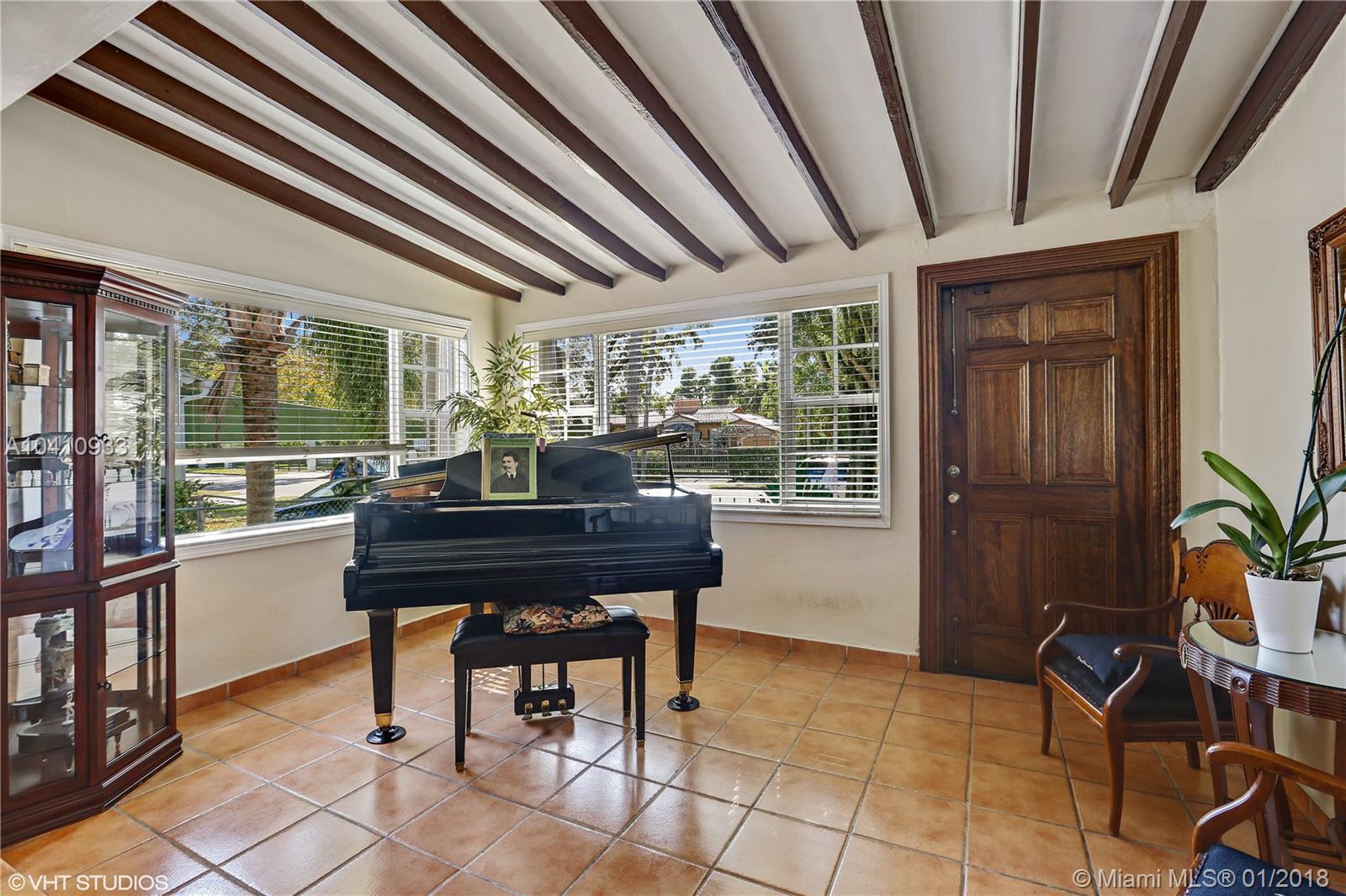 SILVER BLUFF EST-SEC B - Residential