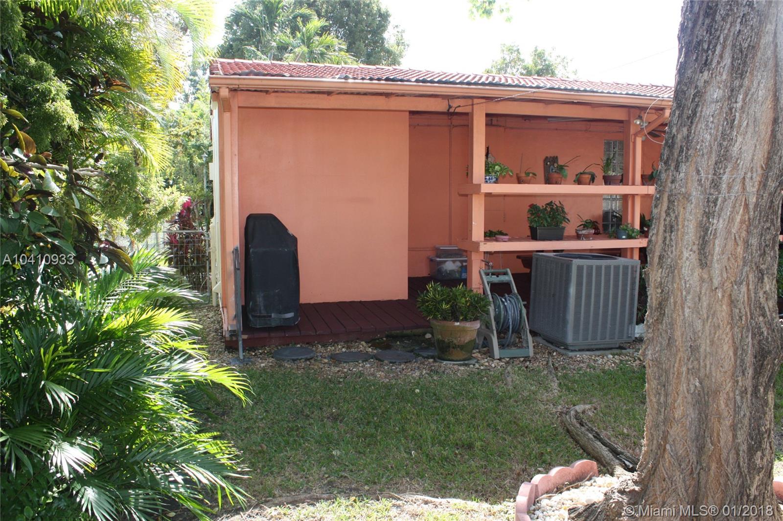 SILVER BLUFF EST-SEC B - Residential