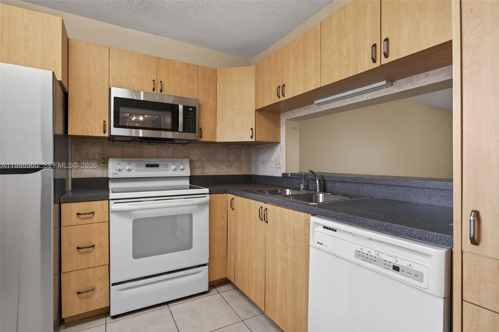 VIEWPOINTE CONDO - Residential