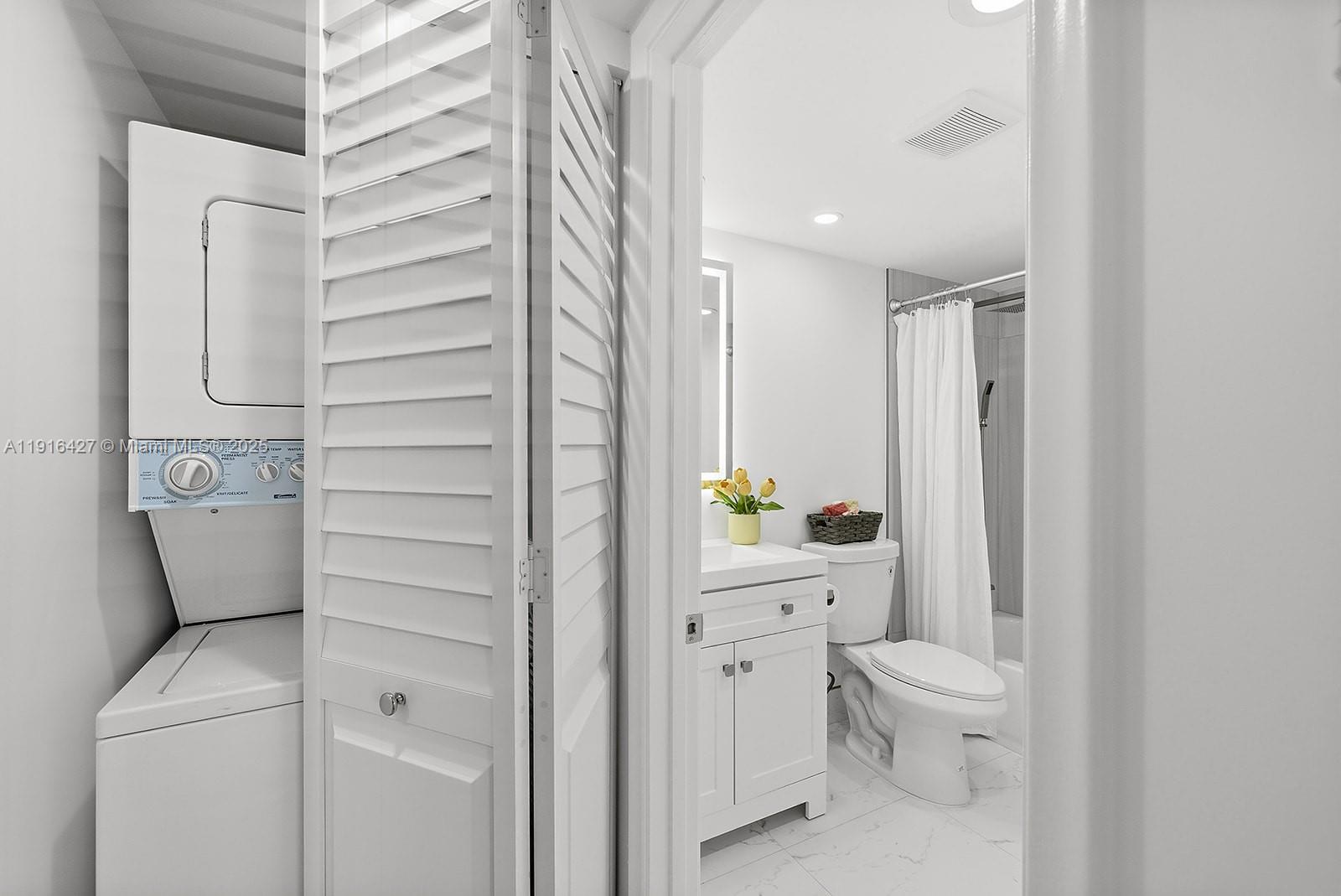 BUCKINGHAM EAST AT CENTUR - Residential