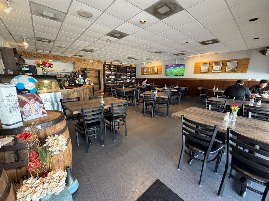 Business Oportunity in Miami. This established restaurant boasts a decade of continuous growth and strong annual revenues. Located in a high-traffic, strategic area, the business features a loyal customer base and a fully optimized operation. This is a turnkey opportunity for an investor or seasoned restaurateur looking for a low-risk, high-profit venture with verifiable financials and a pristine reputation. All licenses and top-tier equipment included."