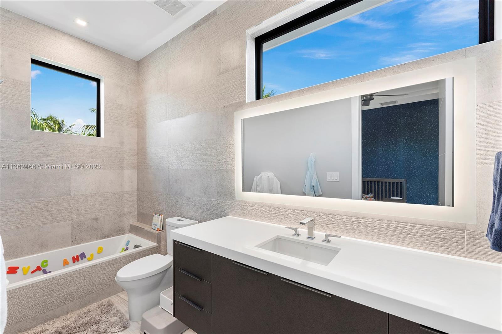 LIGHTHOUSE POINT 5TH SEC - Residential