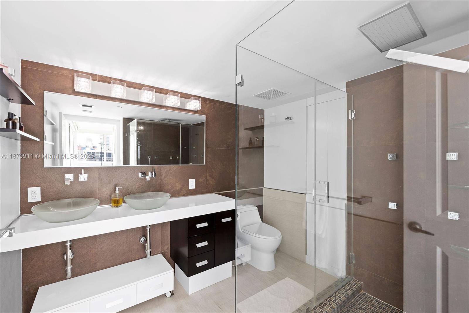 SKYLINE ON BRICKELL CONDO - Residential