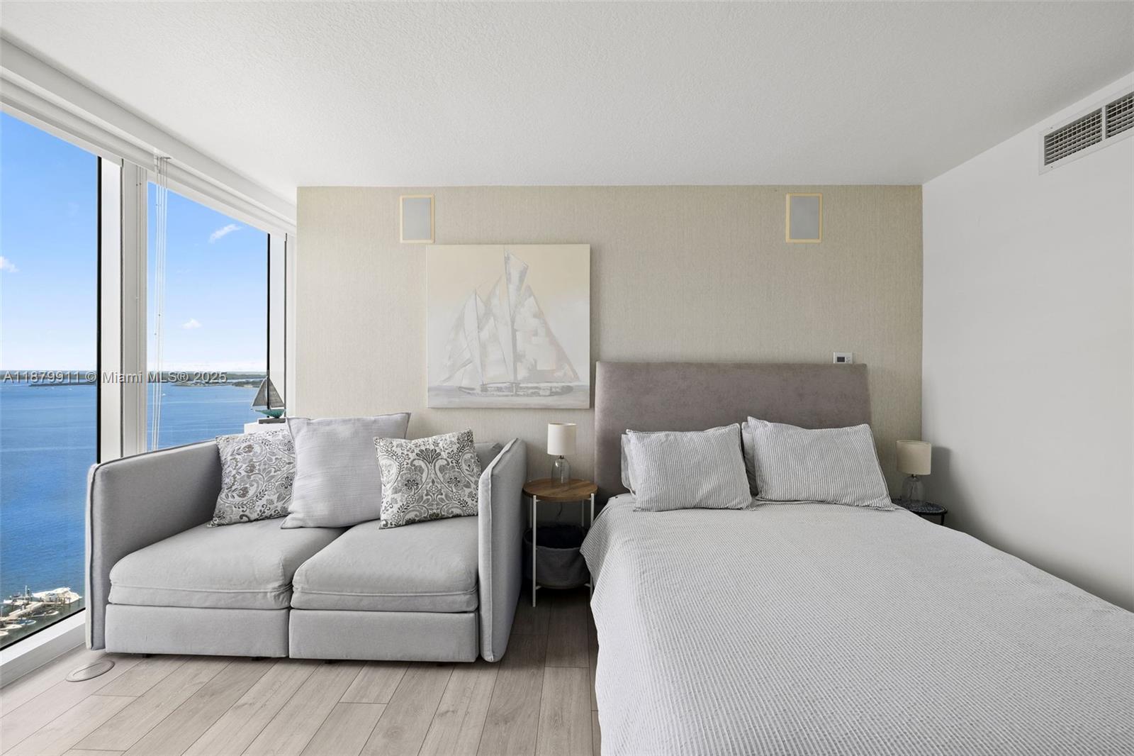SKYLINE ON BRICKELL CONDO - Residential