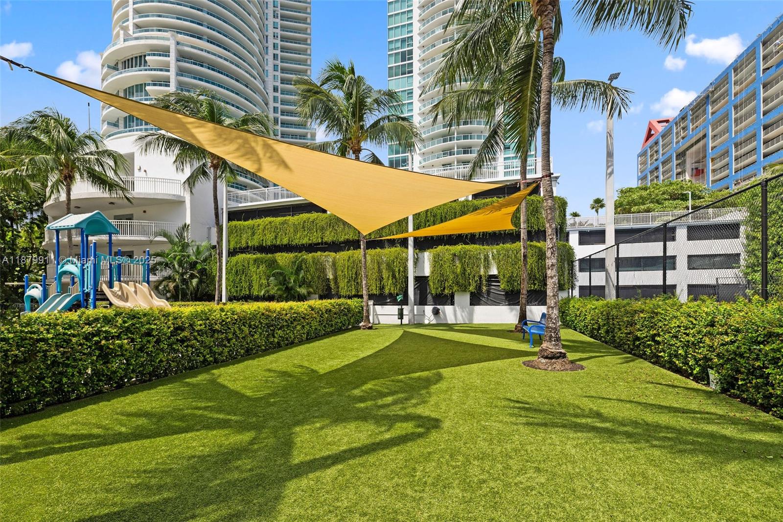 SKYLINE ON BRICKELL CONDO - Residential