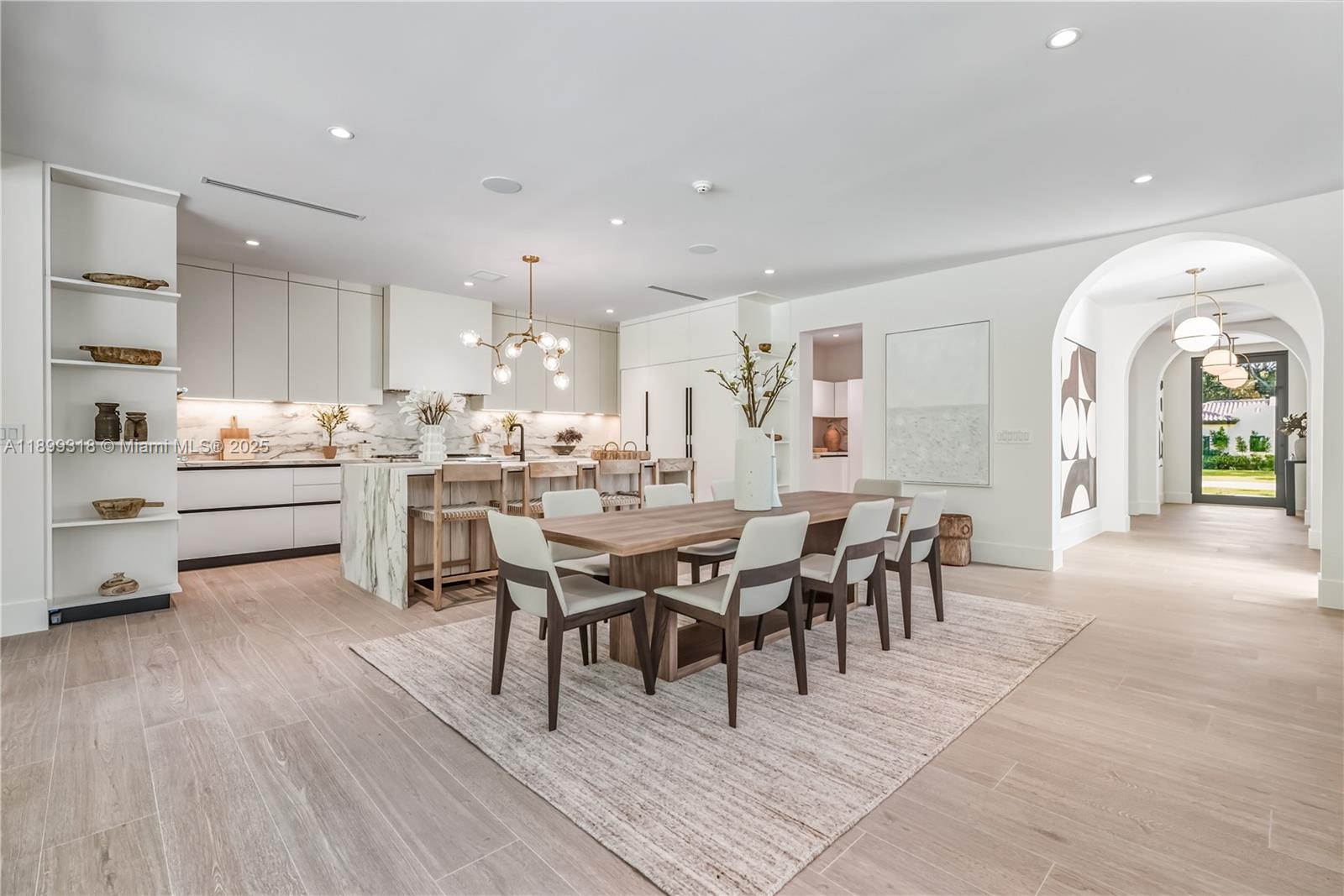 SOUTH MIAMI VILLAS - Residential