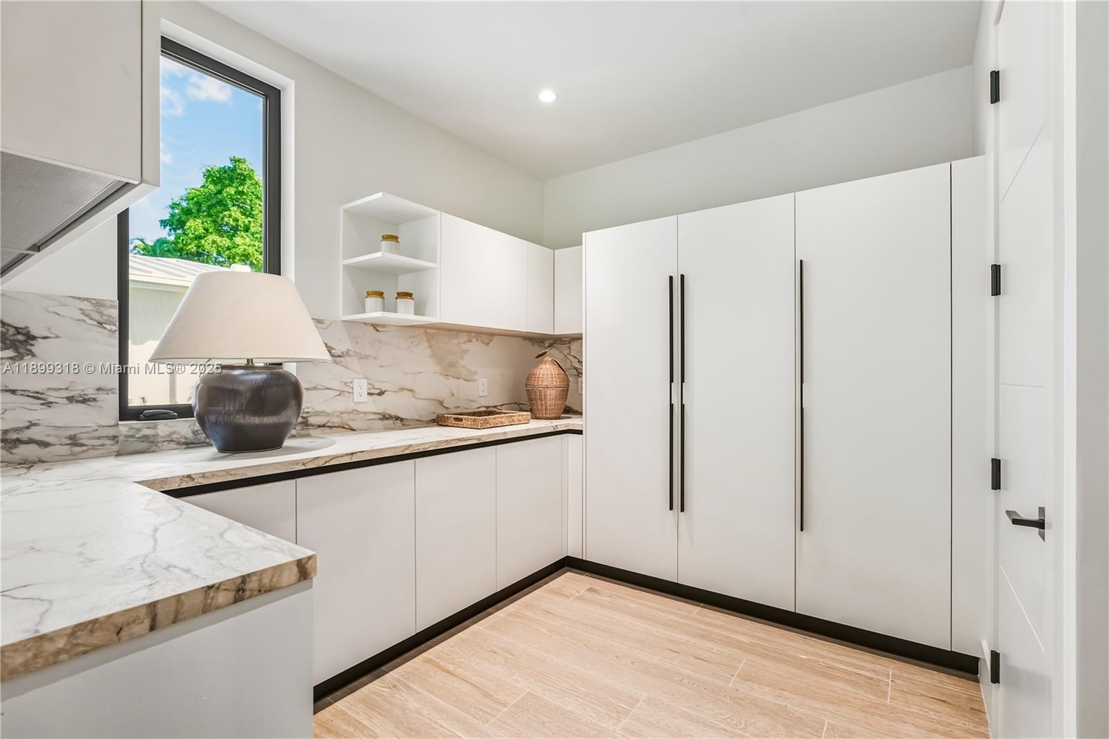 SOUTH MIAMI VILLAS - Residential